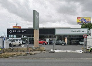 stavebni_prace_pred_salonem_ol.jpg